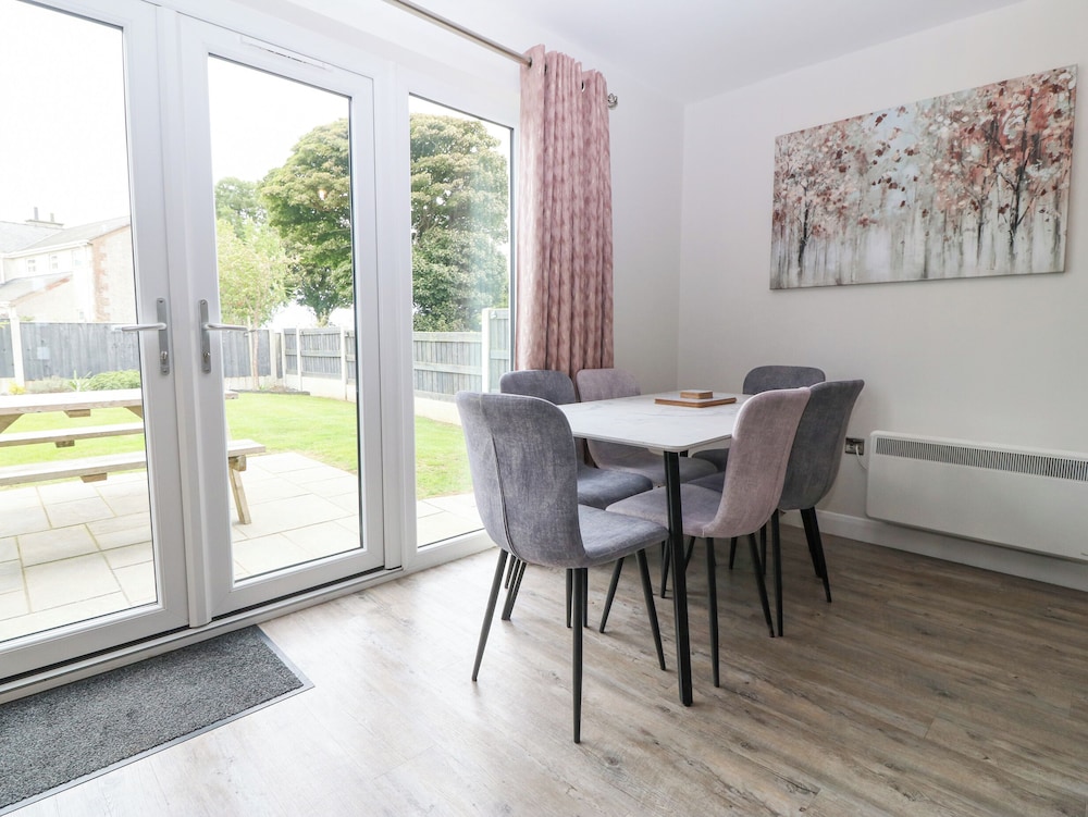 7 Parc Delfryn