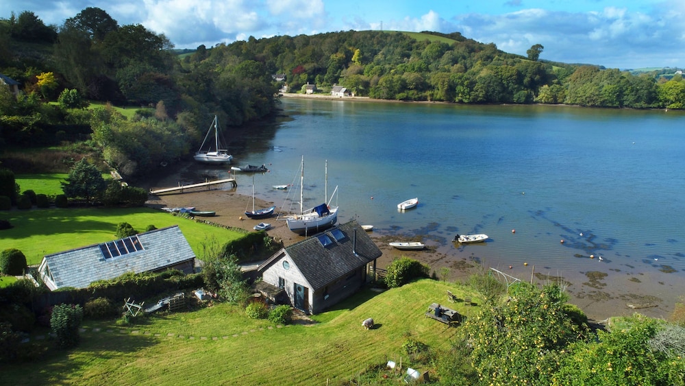 Water Edge House Boathouse