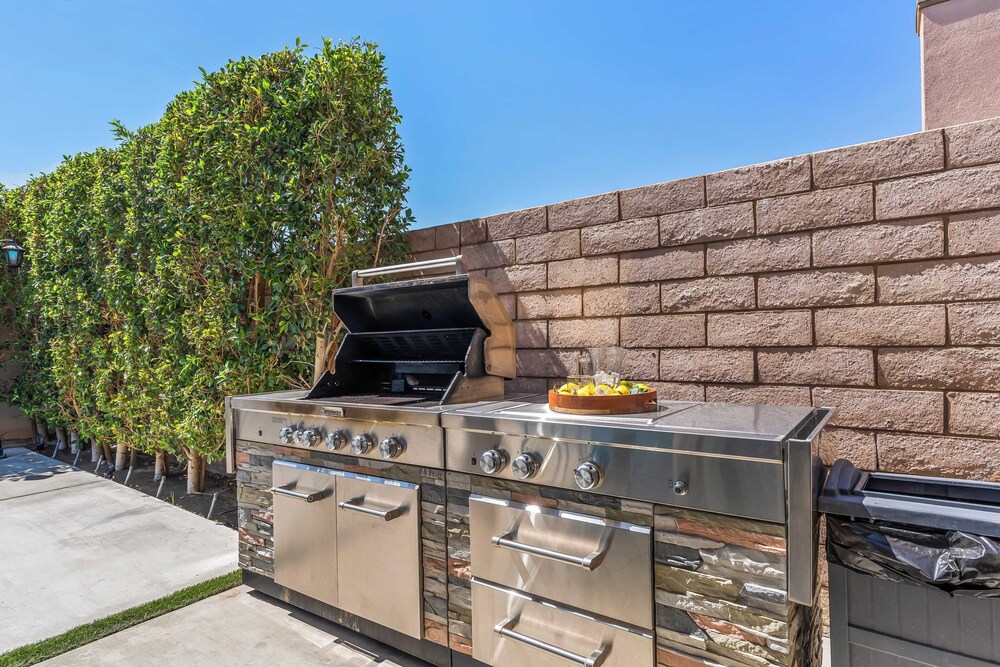 Casa Campo 5BR Desert Oasis w/ Pool, Firepit, & Outdoor Lounge