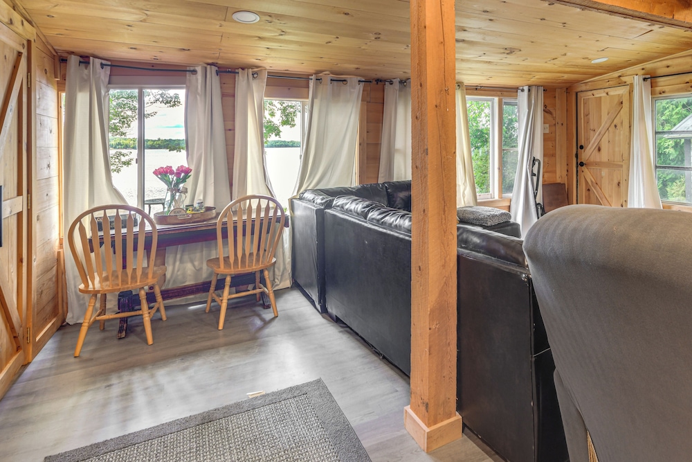 Glamping Getaway at Lake Carmi Cabin!
