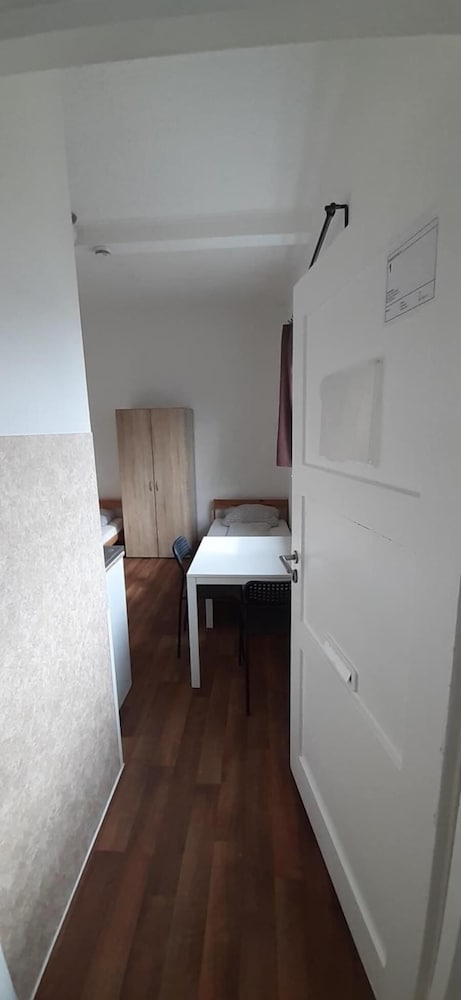 2-Rent Group Hostel Apartments EVE74
