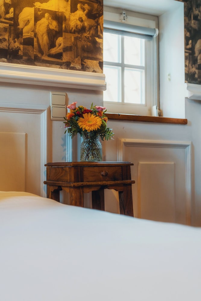 Number 11 Exclusive Guesthouse