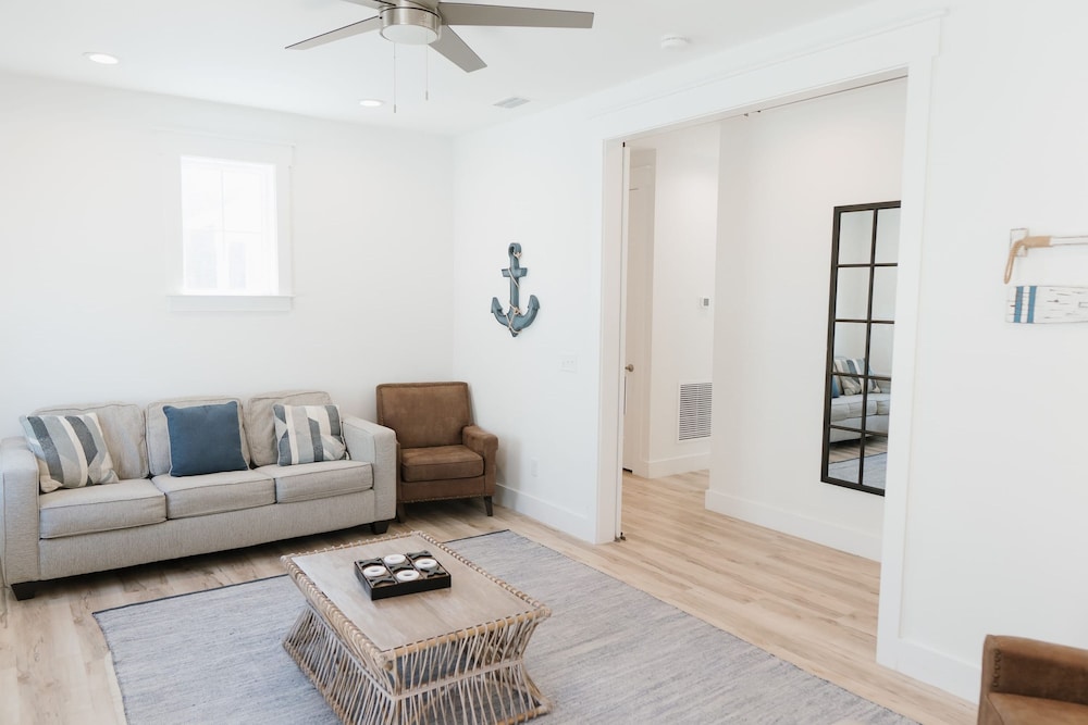 Enclave at Lyndell Lane by Avantstay Private Pool