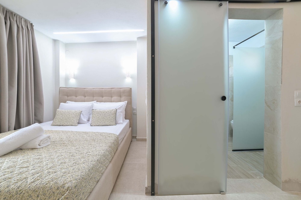Chalkidiki s Seaview Escape - Cozy Summer Getaway