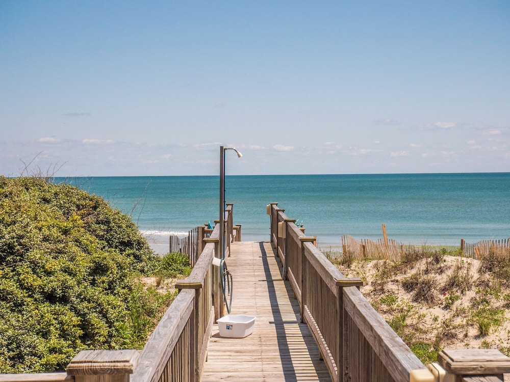 10,000 Reasons by Topsail Realty