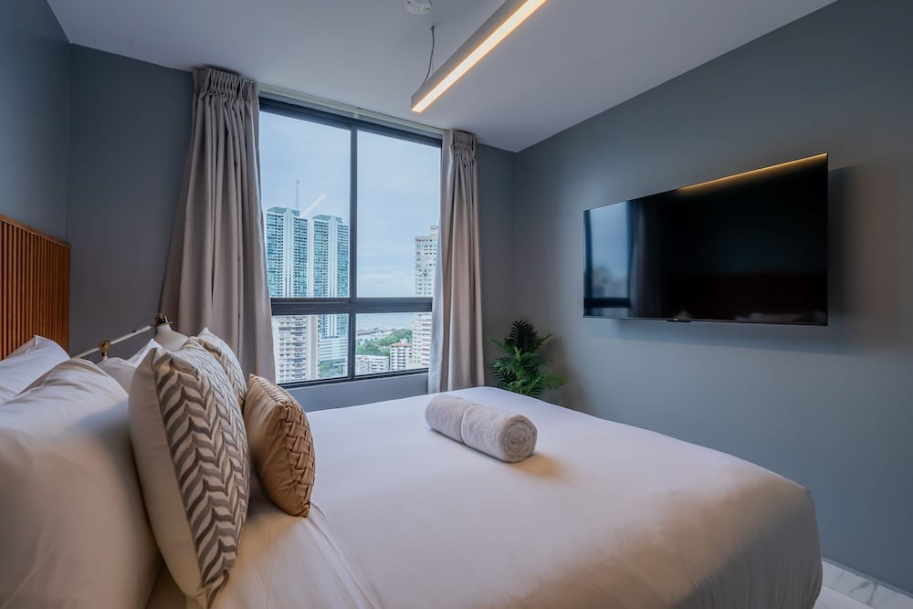 w Majestic 1BR w Beautiful View in Calle 50