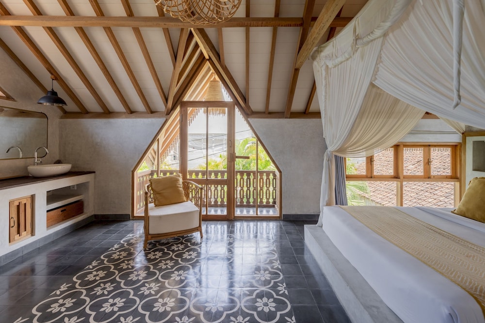 Villa Palm Jari 1 by Alfred in Bali - Architectural 2 Bedroom Pool Villa Berawa Canggu