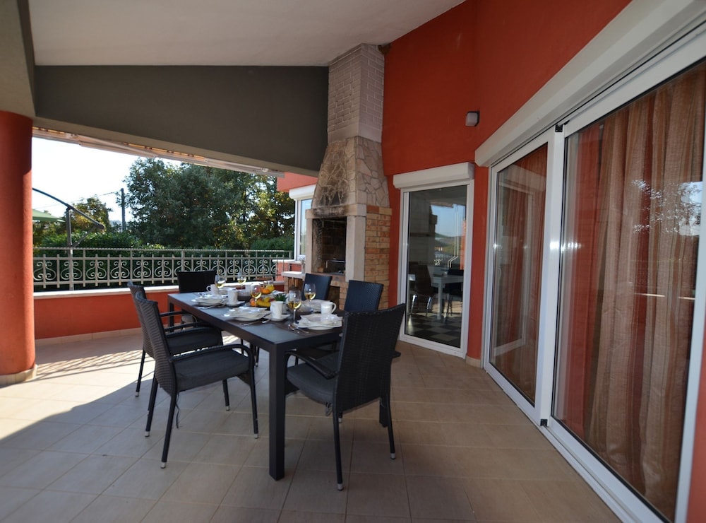 Calm Countryside Rovinj Manor With Pool