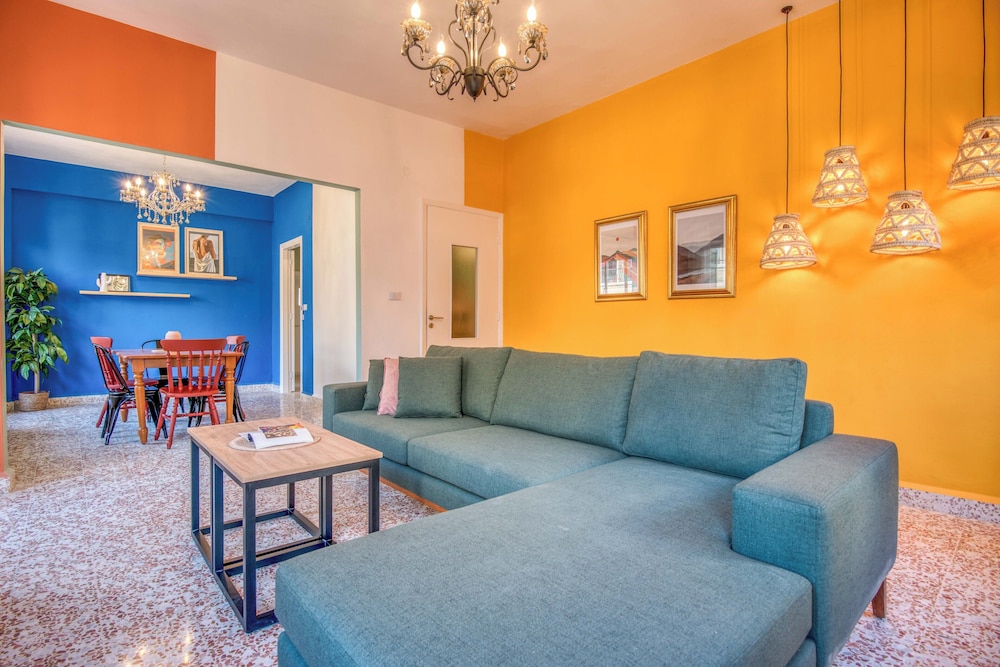 Muse 2-BR Apt in Mar Mikhael