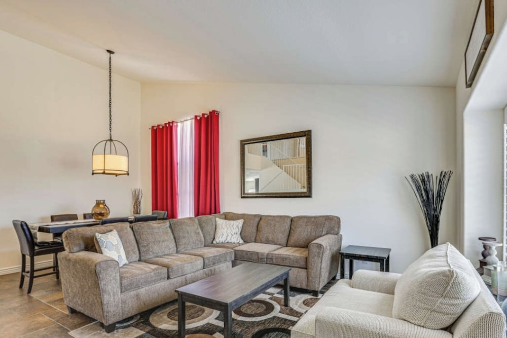 4BR Home w/ Private Pool, Patio & Grill