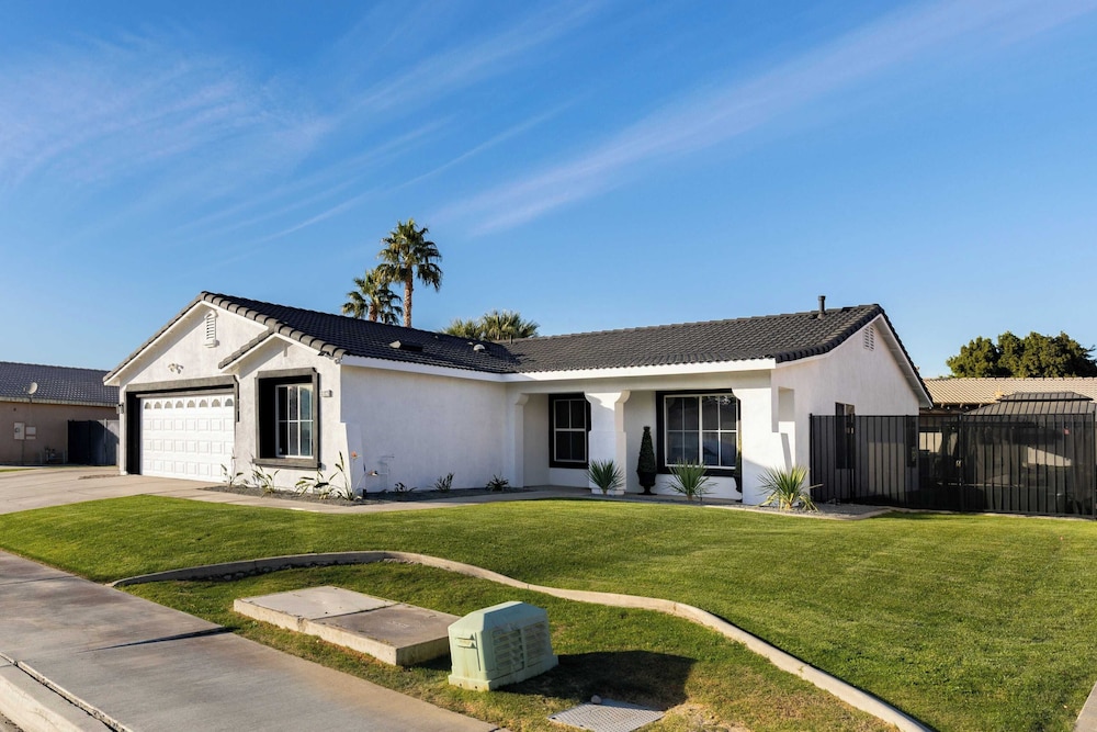 Pacifica Sur by Avantstay Pool, Hot Tub, Gazebo
