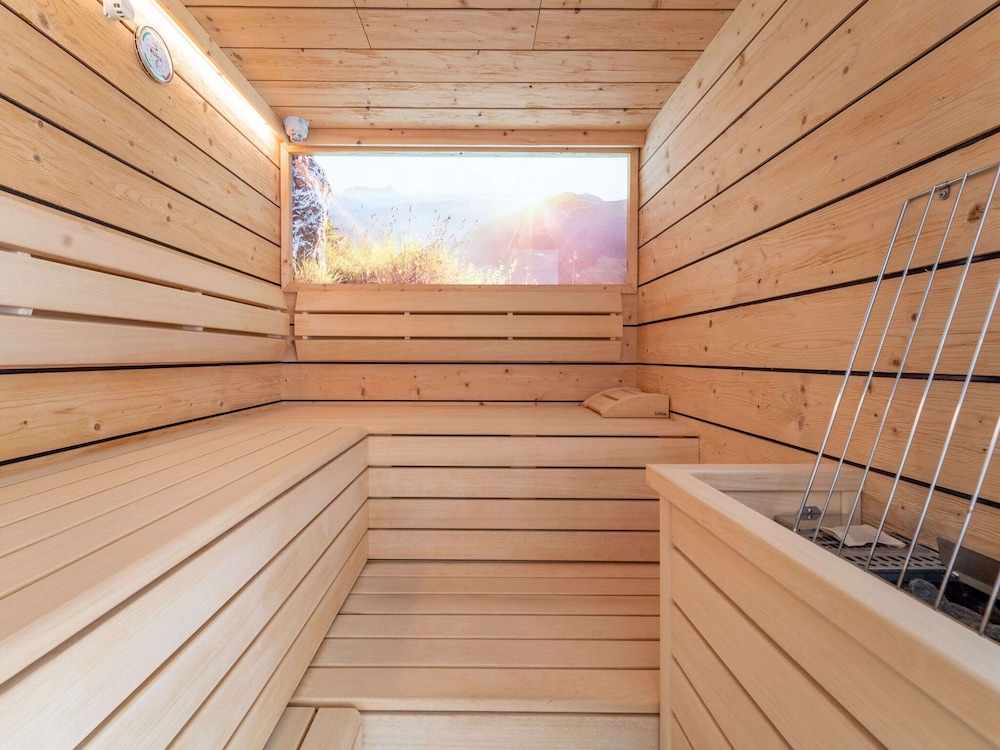 Luxury Chalet in Saalbach-hinterglemm With Sauna