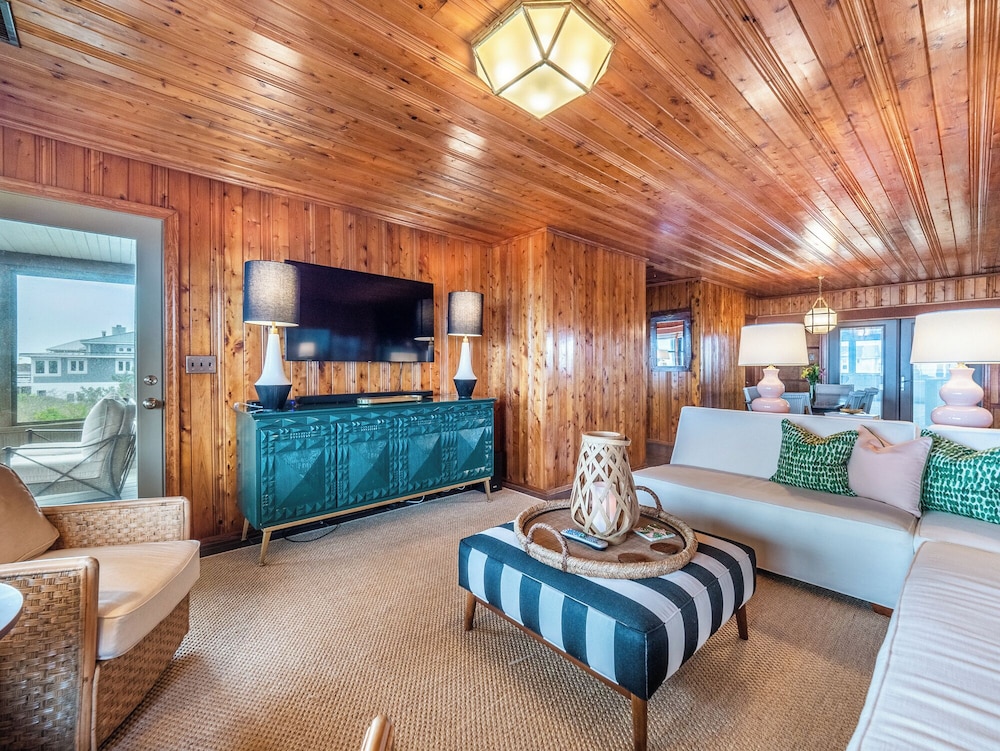 Sea Strapped by Topsail Realty