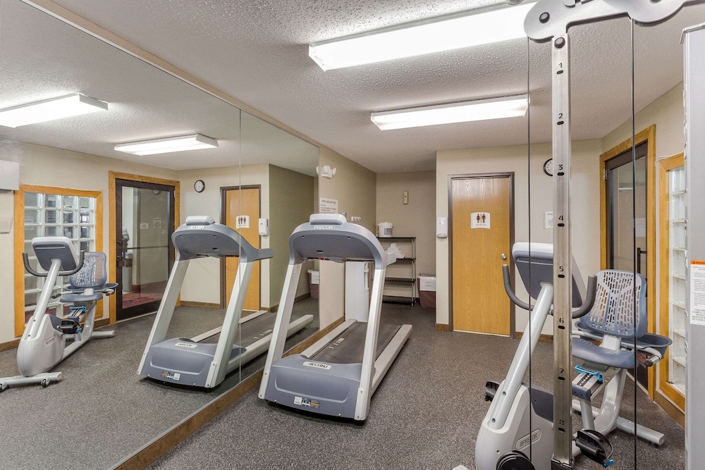 Athens Vacations - Quality Inn - Property Image 13