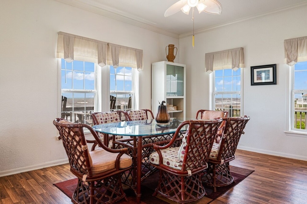 Camelot 2 Bedroom Home
