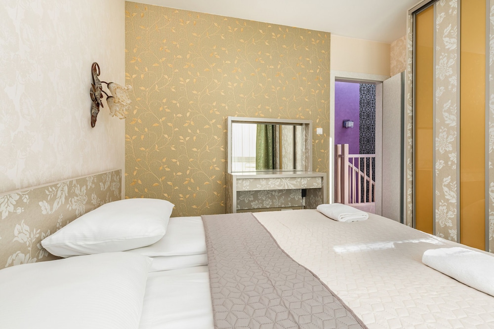 Bocianie Gniazdo Apartments by Renters view 3