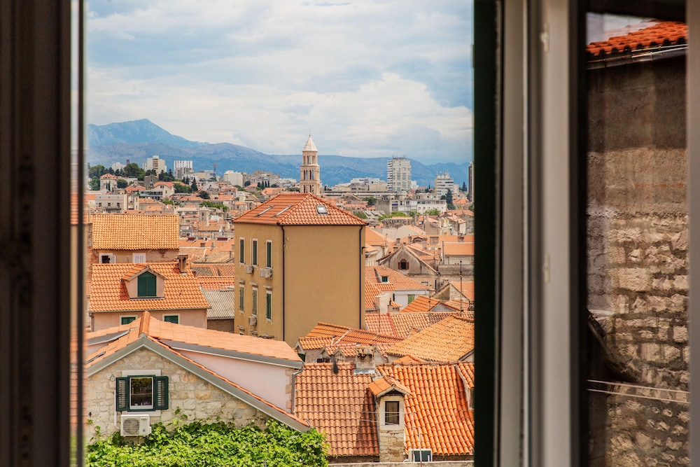 Apartment Smile Lux With View view 3