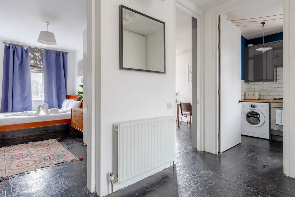Bright & Spacious 2BD Flat - Hackney