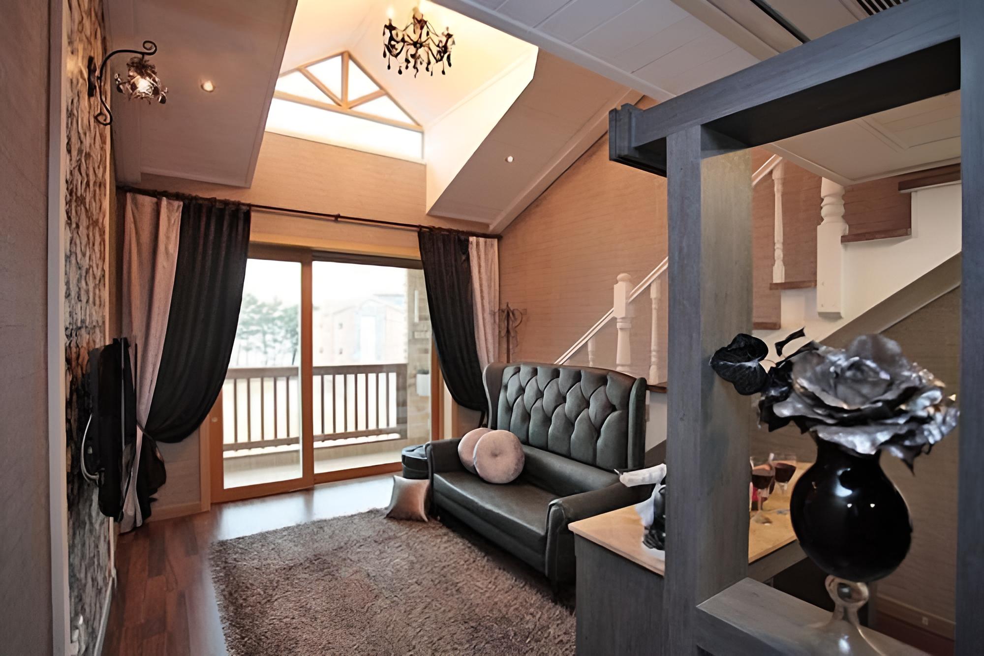 Taean Golden Wave Pension