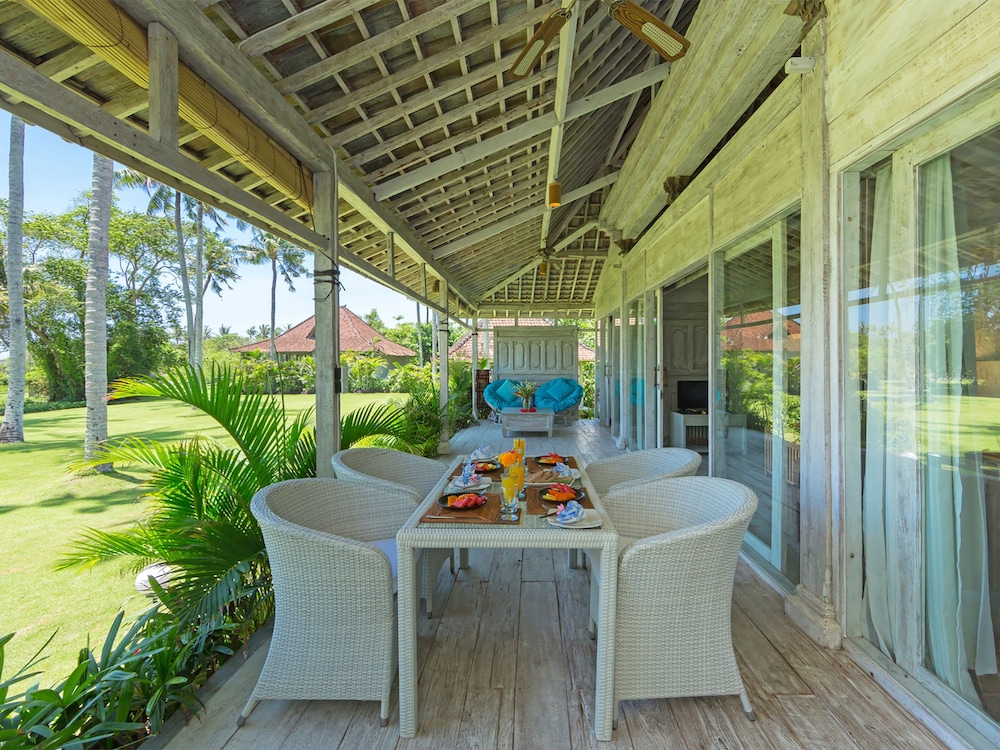 Sungai Tinggi Beach Villa-2