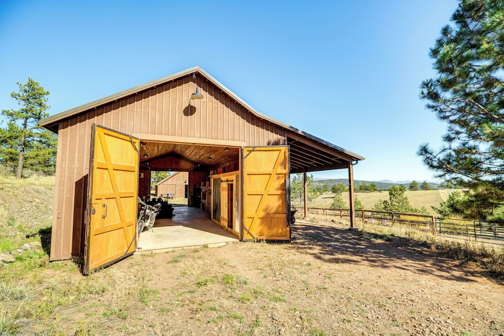 Log Cabin on Private 45-acre Ranch in Florissant! view 2