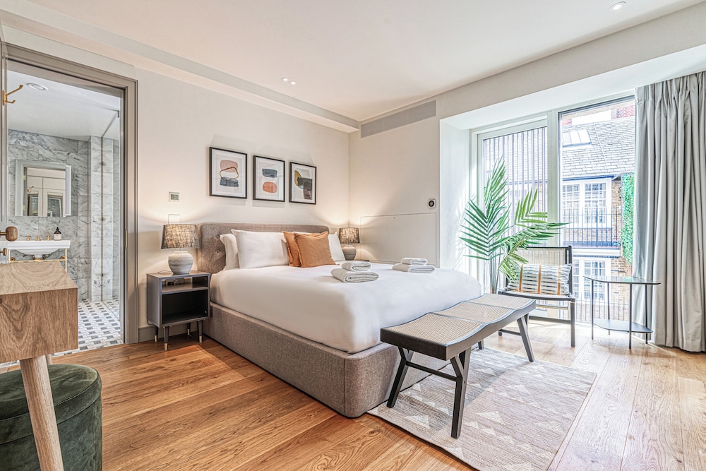Luxury flats near Big Ben and London Eye