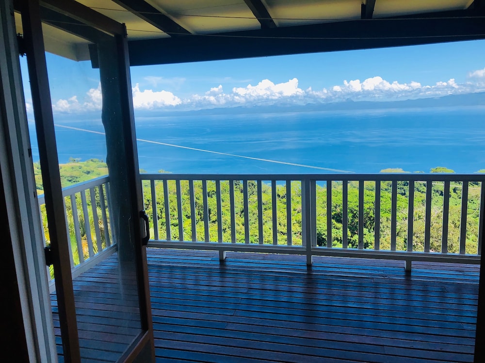 Over the Horizon near Savusavu Market - view 8