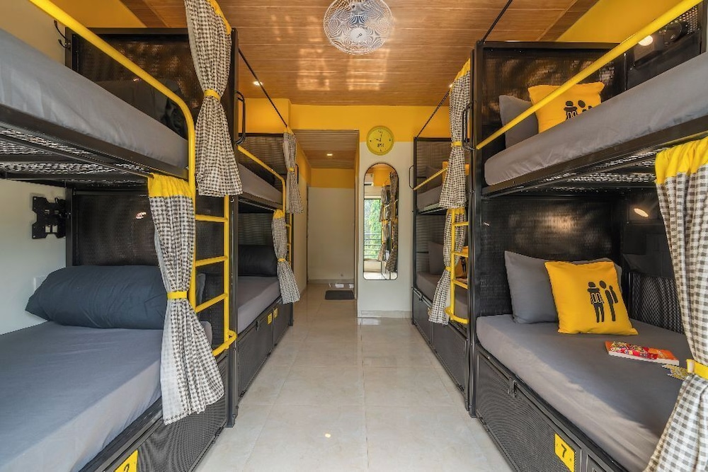 The Hosteller Lonavala City Centre