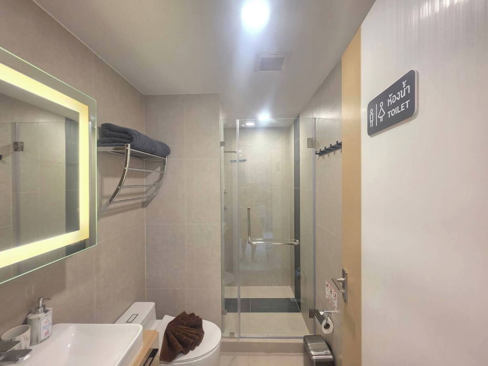 Room-a305 - 1 Bdr Condo With Sea View, A