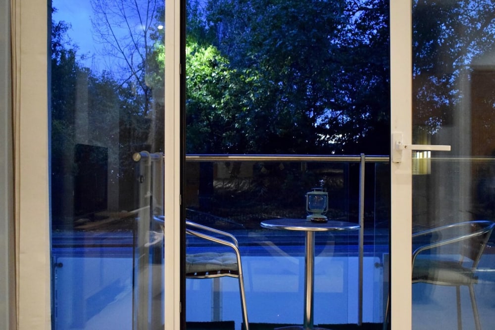 Minimal Studio With Views Over Battersea Park