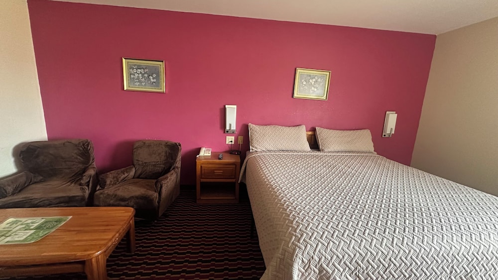 Chesaning Inn & Suites