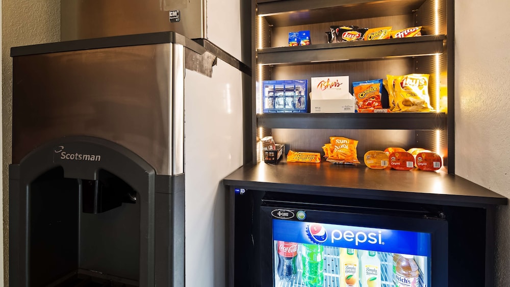 Best Western Nittany Inn Milroy - Property Image 8