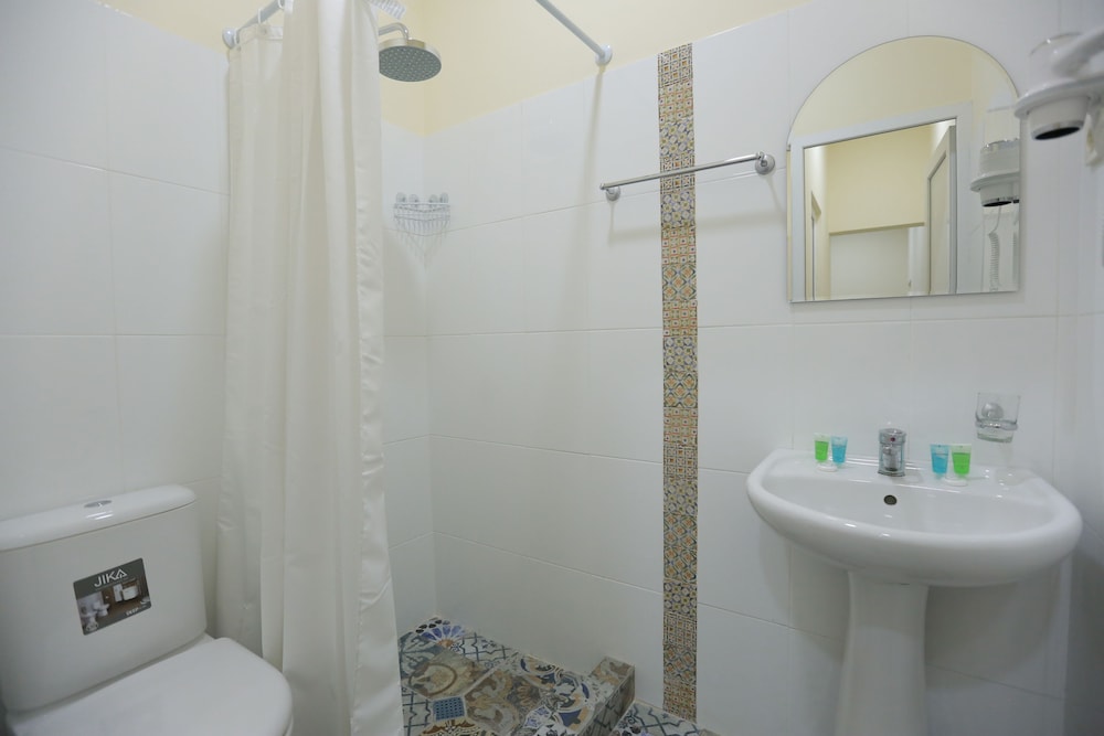 Midtown Hostel