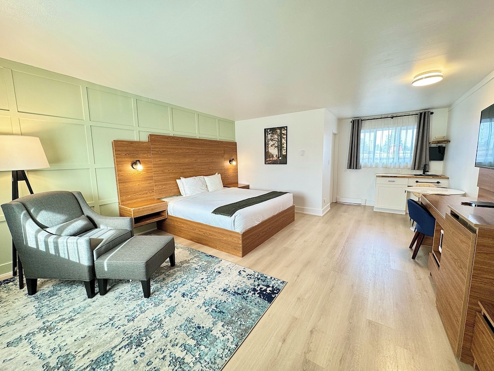 Ucluelet Wildwood Inn
