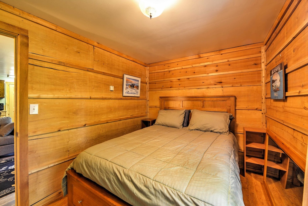Peaceful, Quiet Seward Apt W/back Yard & Mtn Views view 3