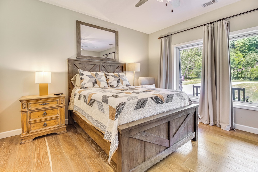 Angler's Retreat on the White River: Pets Welcome!