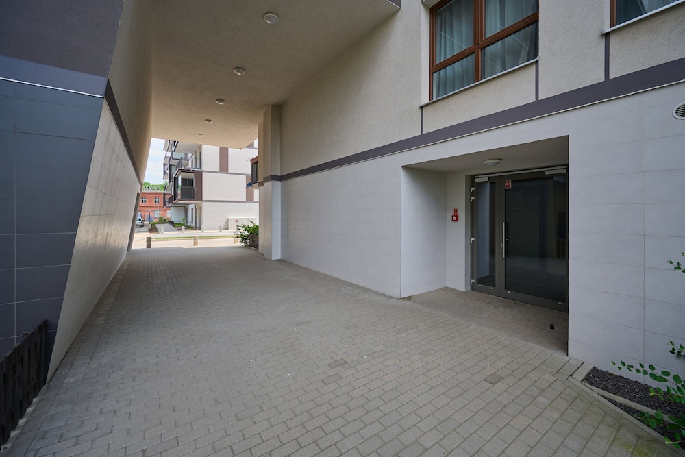 Sunny Studio Krakowska by Renters view 2
