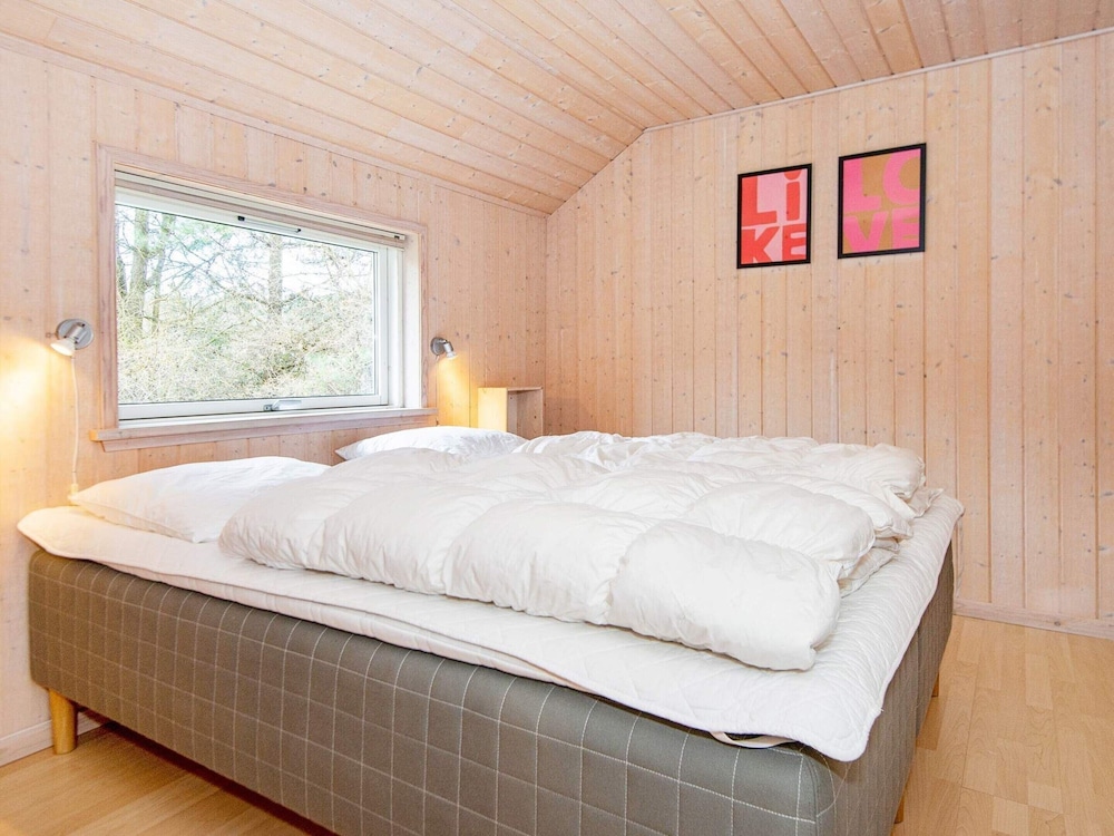 12 Person Holiday Home in Ebeltoft view 4