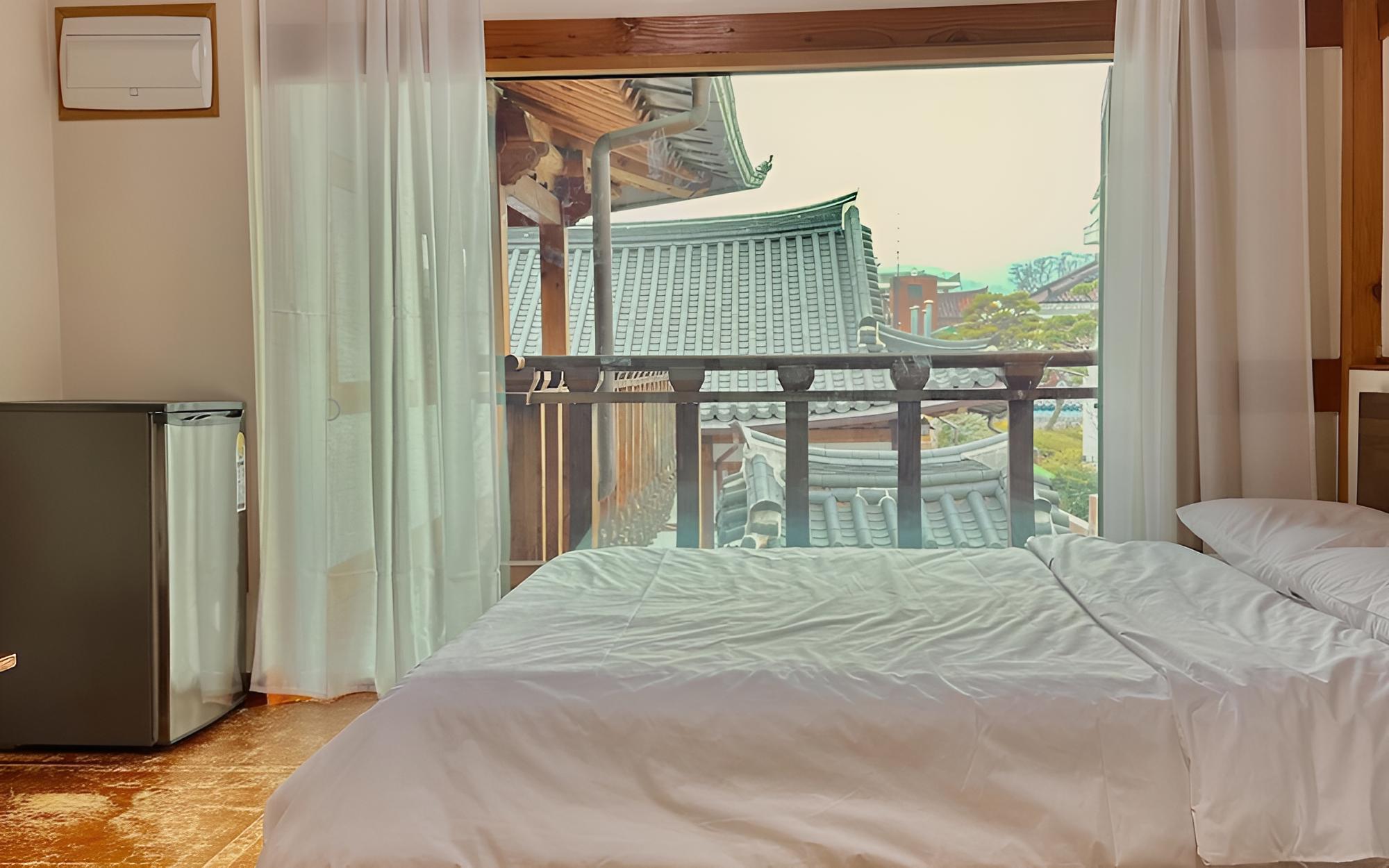 Jeonju Hanji Guljam Hanok Stay view 3