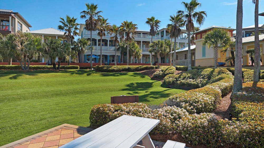 4BR Seacrest Beach Home w/ Pool, Free Tram Service + Attraction Tickets!