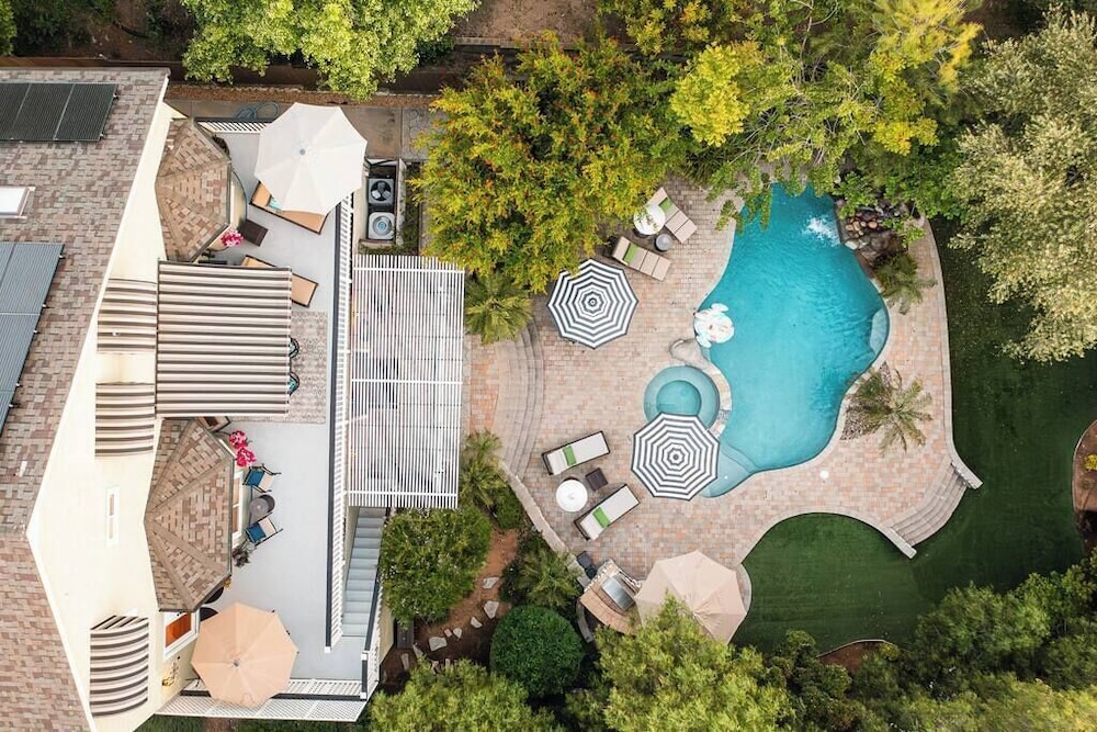 Luxury 5br 3 5ba w Pool Hot Tub