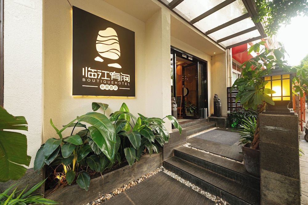 Li River Resort Villa Hotel
