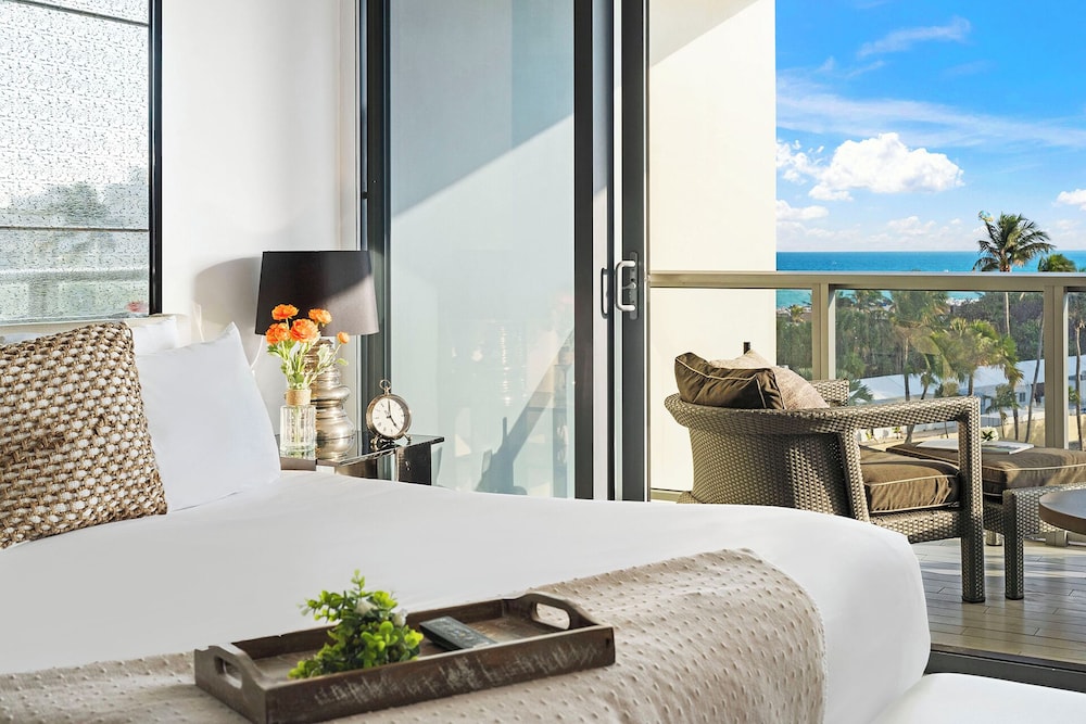 Luxury Vacation Rentals in South Beach by LRMB