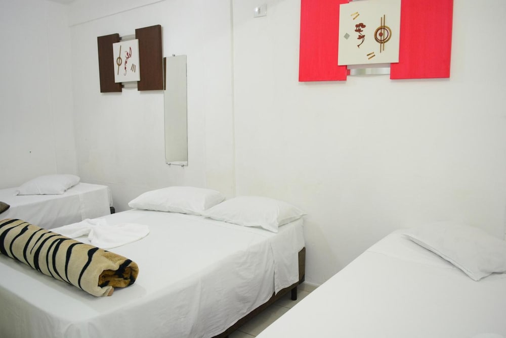 Lize Hotel-Hostel