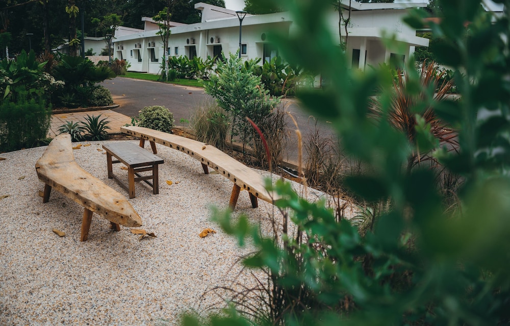 Nong Lam Ecolodge