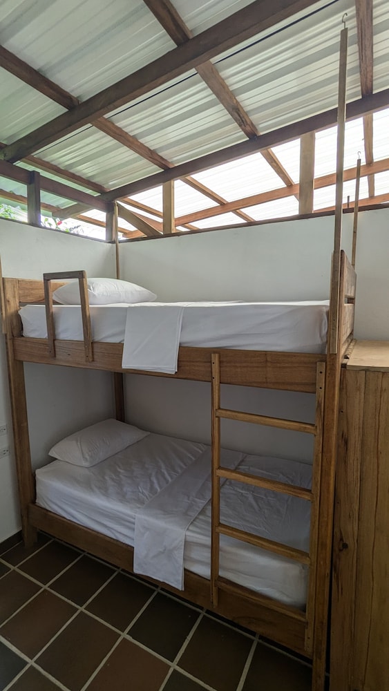 Pacific Waves Hostel & Surf