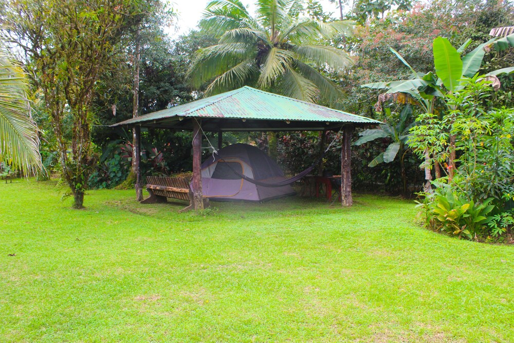 Posada Río Celeste La Amistad