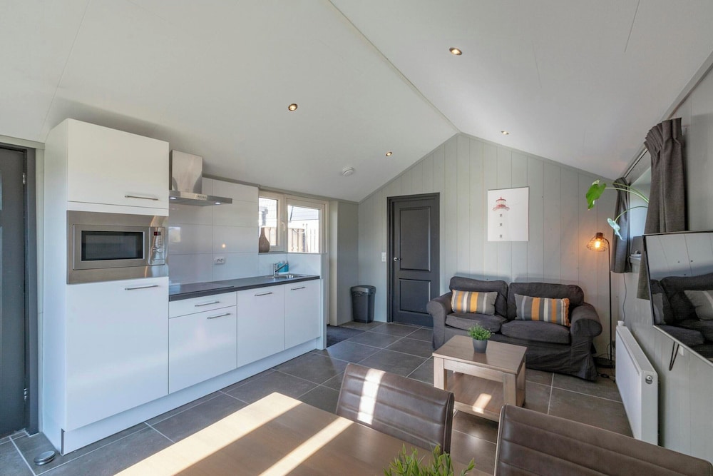 Beach House 't Koepeltje Near Dunes