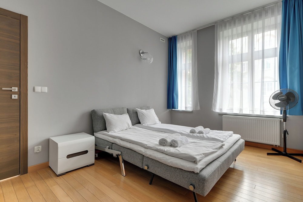 Tobiasza Residence by Grand Apartments