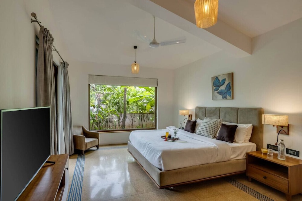 Villa Ayana 5bhk With Pool and Near the Beach